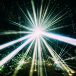 フレデリック、アート集団ミラーボーラーが手がけた新曲「LIGHT」JK写公開！ 11/9よりiTunesにてプレオーダー開始