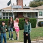 新世代ロックバンド・Starcrawler（スタークローラー）、新曲「She Gets Around」を公開！