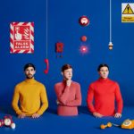 Two Door Cinema Club（トゥー・ドア・シネマ・クラブ）、6/21発売のニュー・アルバム『FALSE ALARM』より「Dirty Air」を公開。サマーソニック2019、出演。