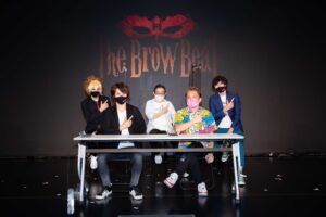 「間違いなく彼らはヴィジュアル系のシーンに旋風を巻き起こす存在になる」。The Brow Beatを支えるブレーンたちが集まり、「緊急YouTube 特番！なぜ今The Brow Beat なのか！？」を配信！！