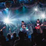 メンバーみんなが"楽しむ"思いを一つに、気持ちをガンガン演奏に叩きつけてゆく。無邪気に弾けたその姿、めっちゃ胸熱だ。 「アニソン・ゲーソンサミット『電脳DIVE Vol. 10』」ガールズフィスト!!!! GT 南松本高校パンクロック同好会編