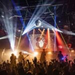 XANVALAのライブには、"ざんばら"と乱れ舞う無数の髪が波打つ景色がとても似合う。XANVALA、3周年公演でついに声出し解禁！！
