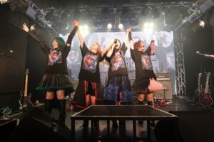 FullMooN「THE LEGEND OF FullMooN～そして伝説へ～」公演レポート！「積み上げた時間は負けない」。その言葉と音楽は、12年間の歩みを重ねてきた今のFullMooNにとても相応しい。