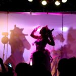 膝上の美麗なVTuberのギター弾き、猫音みる。1stワンマン公演で魅せた華激な衝撃!