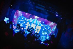 猫音みる×KNOTman対談　全世界わんにゃん化計画がライブを通して表現したいのは、「テーマパークのような世界」。