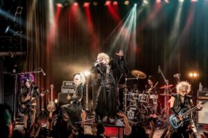 「これが、ヴィジュアル系だ」。Zeke Deuxは、渋谷WWWワンマン公演で、その意味を示してくれた。