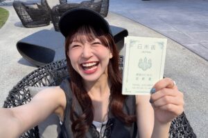【緊急事態】アイドルが初アメリカでパスポート紛失の劇的ドラマが「映画化レベ ル」と話題。ほくりくアイドル部・松井祐香里、空港号泣から配送センターへの直 談判、恩人の力で奇跡の「渡航書」取得！