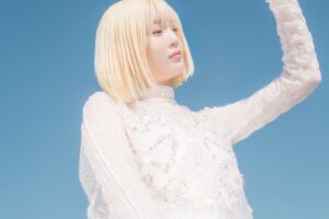 パクユナの歌う『向日葵』が、あなたの癒えない心の痛みをはんぶんこにしてゆく。