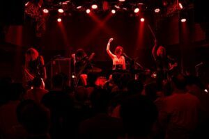 2ndアルバム『GATE OF NO RETURN』を9月30日に発売!囁揺的音楽集団AsMRが2ndアルバム『GATE OF NO RETURN』に詰め込んだ、幻想浪漫と闇と病みを抱いたメタルシンフォニアな世界観!