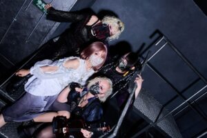 2ndアルバム『GATE OF NO RETURN』の全貌を紐解く鍵となる、囁揺的音楽集団AsMRのインタビューが到着!!!!