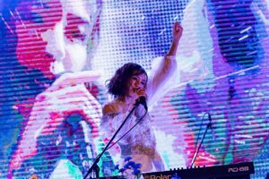 囁揺的音楽集団AsMR　LIVE REPORT。囁揺的音楽集団AsMRが開けた、新たなる扉(GATE)の先に広がった未来。